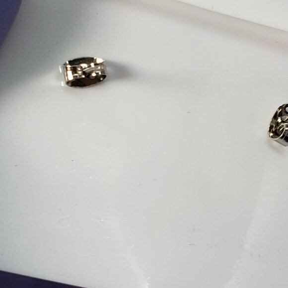 Women's Stunning Circle Purple Stud Earrings - Eye-Catching and Elegant - Picture 7 of 7